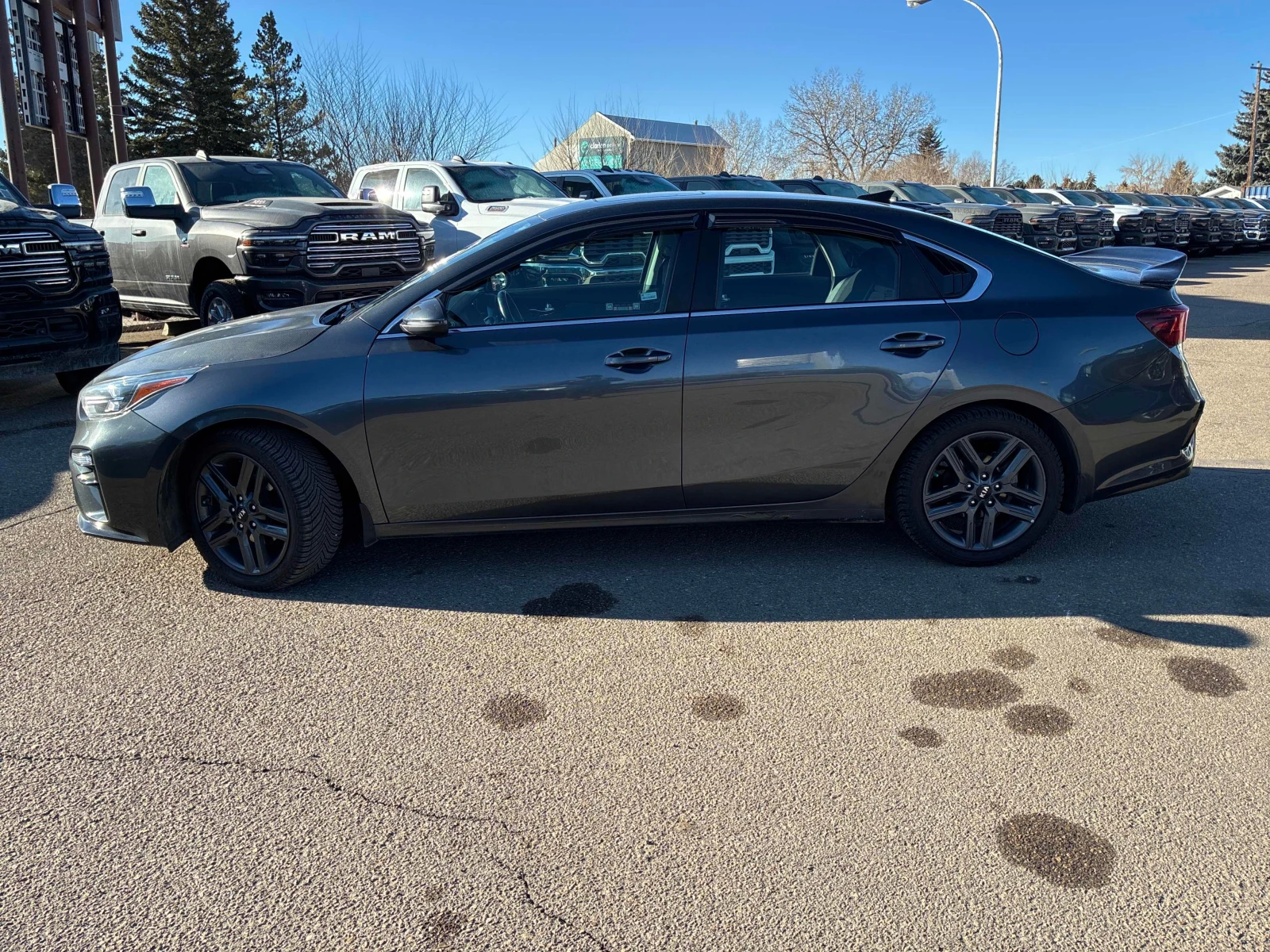 Kia Forte * IVT * CARFAX * ЦЕНА ДО БГ, снимка 2 - Автомобили и джипове - 56129163