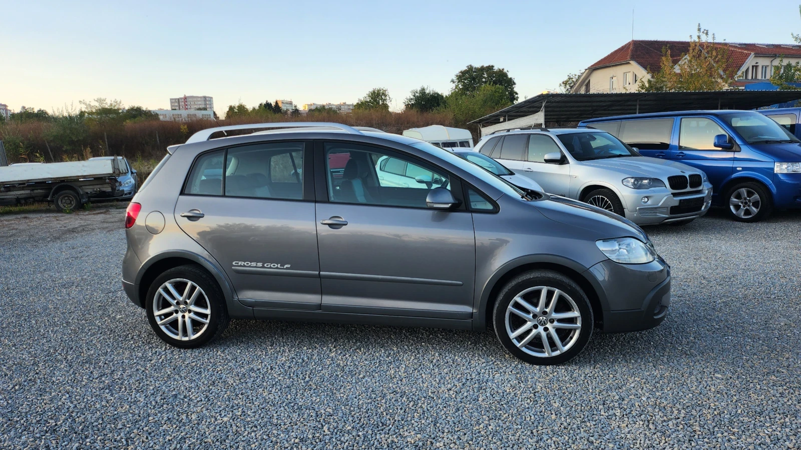 VW Golf Plus 1.9 TDI CROSS, снимка 8 - Автомобили и джипове - 56335312