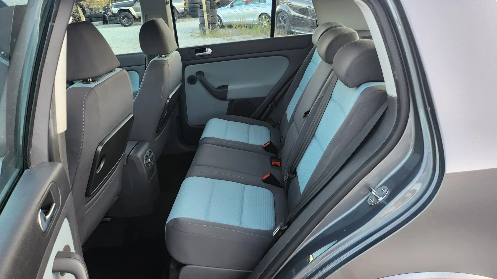 VW Golf Plus 1.9 TDI CROSS, снимка 12 - Автомобили и джипове - 56335312