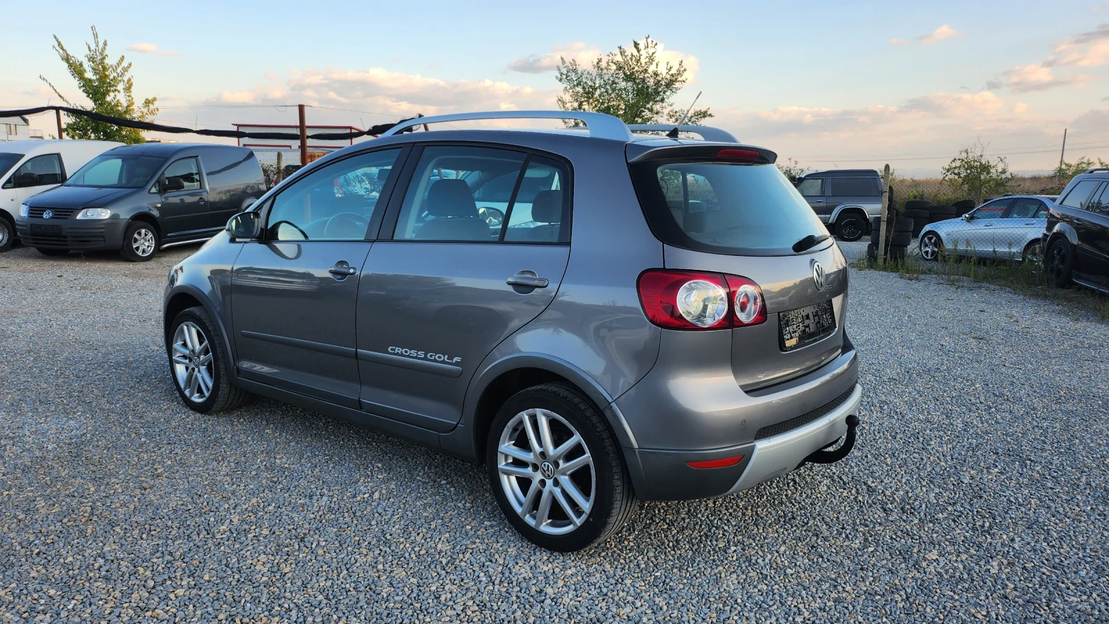 VW Golf Plus 1.9 TDI CROSS, снимка 6 - Автомобили и джипове - 56335312