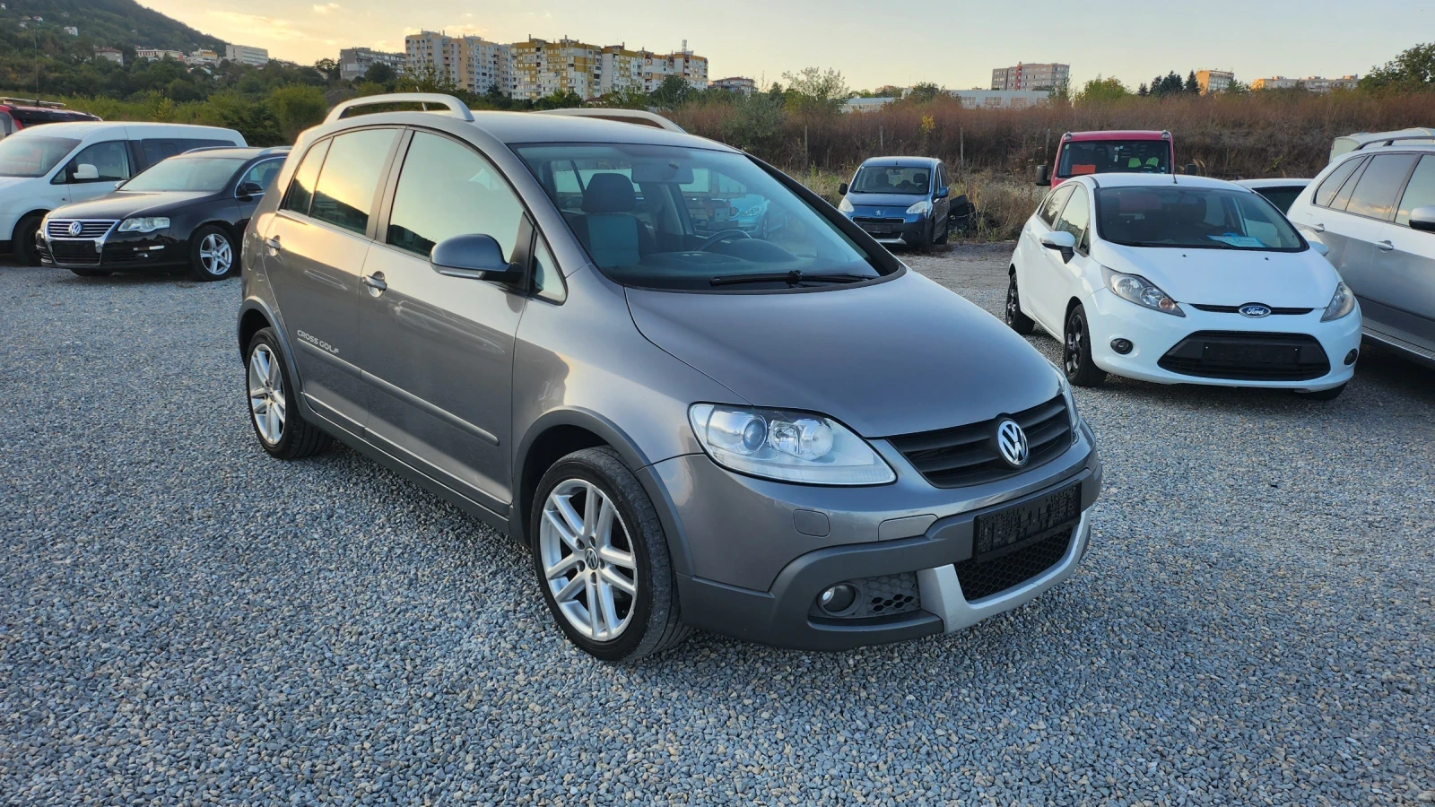 VW Golf Plus 1.9 TDI CROSS, снимка 3 - Автомобили и джипове - 56335312