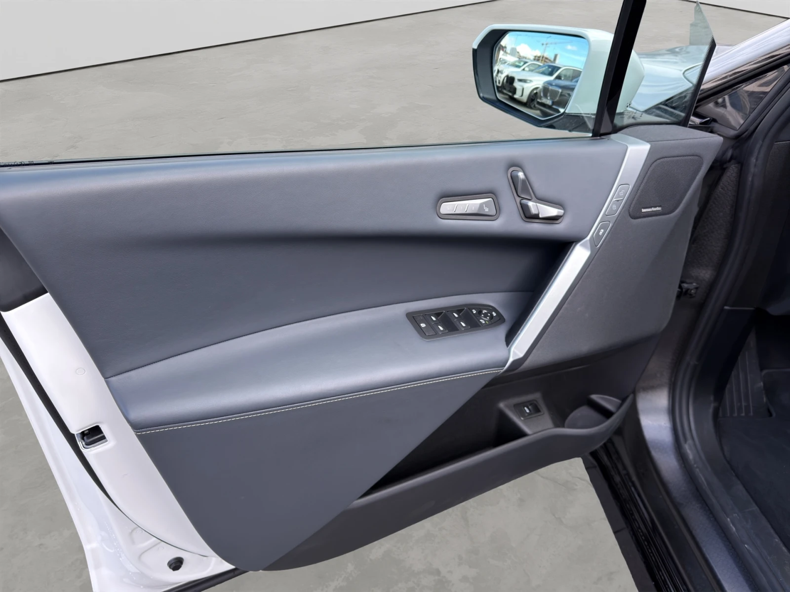 BMW iX xDrive45 | Mobile.bg � ����������� 8