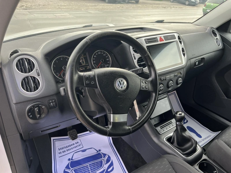 VW Tiguan 2.0 БЕНЗИН 4Х4, снимка 8 - Автомобили и джипове - 47200370