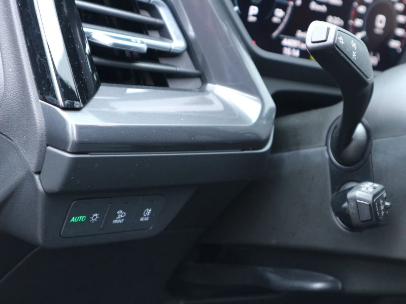 Audi Q4 50* EDITION-ONE* S-LINE* SONOS* MEMORY* DISTR* , снимка 7 - Автомобили и джипове - 50652579