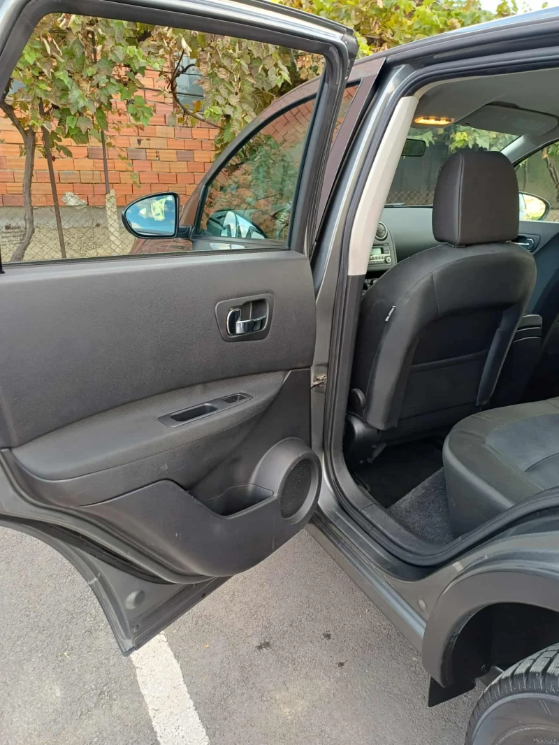 Nissan Qashqai, снимка 9 - Автомобили и джипове - 52569003