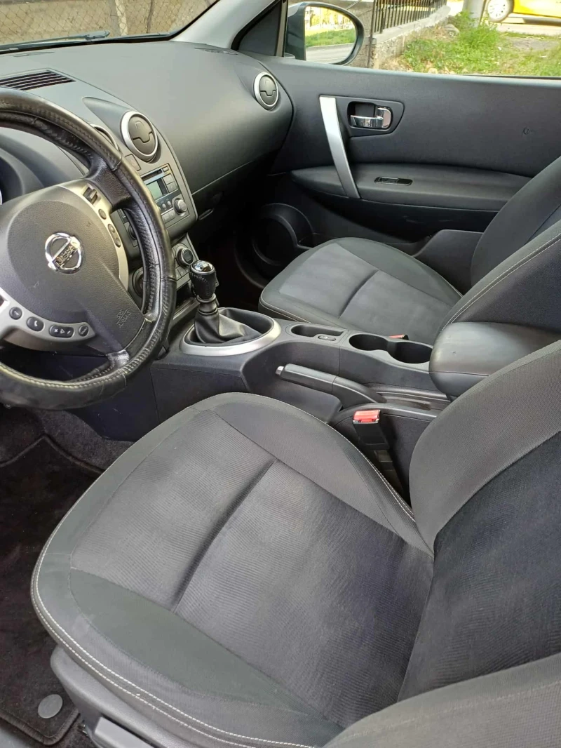 Nissan Qashqai, снимка 8 - Автомобили и джипове - 52569003