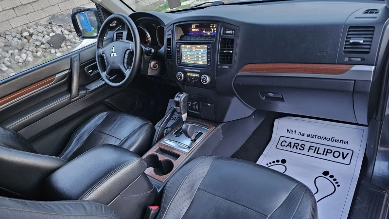 Mitsubishi Pajero 3.2 d...4x4..FULL, снимка 9 - Автомобили и джипове - 52726444