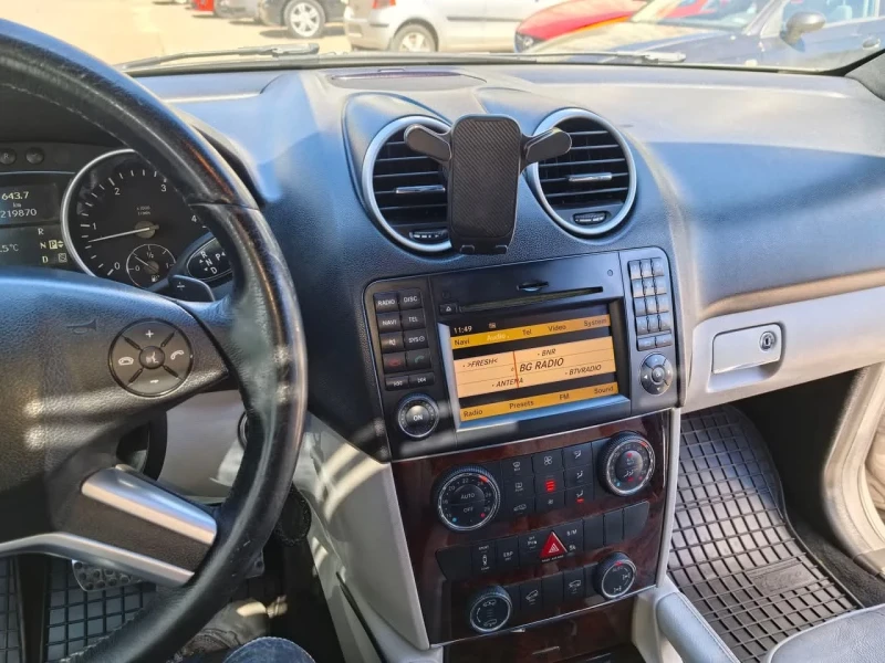 Mercedes-Benz ML 320, снимка 8 - Автомобили и джипове - 52968981