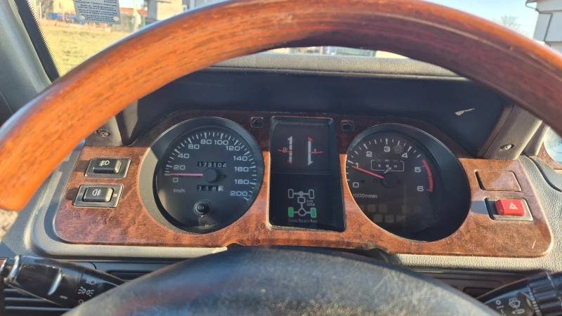 Mitsubishi Pajero, снимка 12 - Автомобили и джипове - 53132945