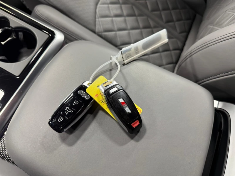 Audi SQ8 PREMIUM PLUS * ДИСТРОНИК* 360* ОБДУХВАНЕ* HEAD UP*, снимка 13 - Автомобили и джипове - 53587014