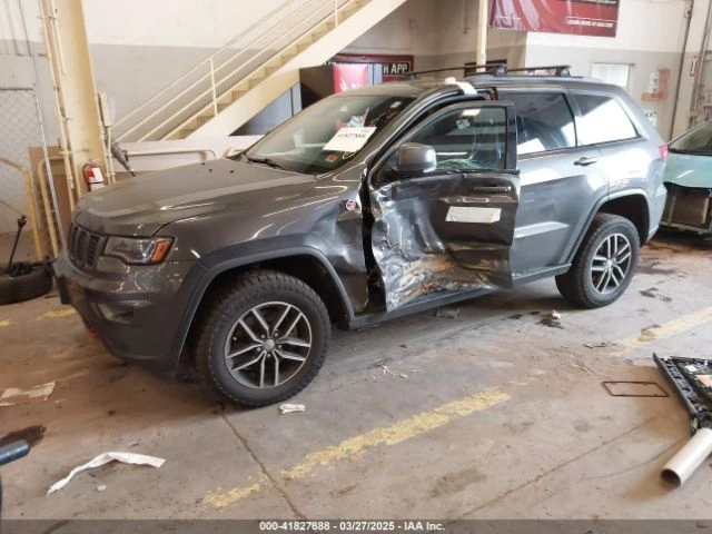 Jeep Grand cherokee Trailhawk 8ZF* 5.7* Distronic* Пано* М.точка*  - изображение 2