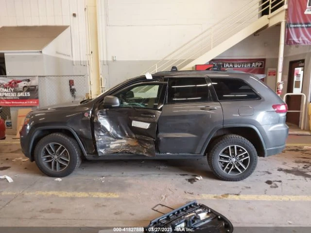 Jeep Grand cherokee Trailhawk 8ZF* 5.7* Distronic* Пано* М.точка*  - изображение 8