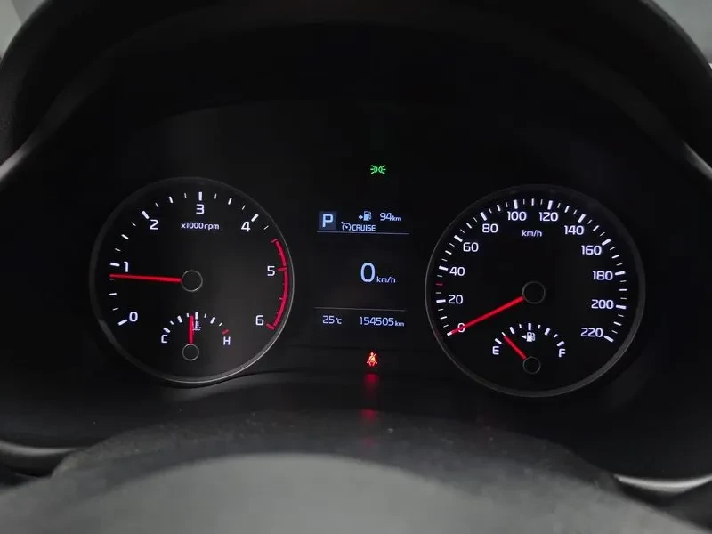 Kia Stonic DIESEL 1.6 PRESTIGE, снимка 8 - Автомобили и джипове - 55323337