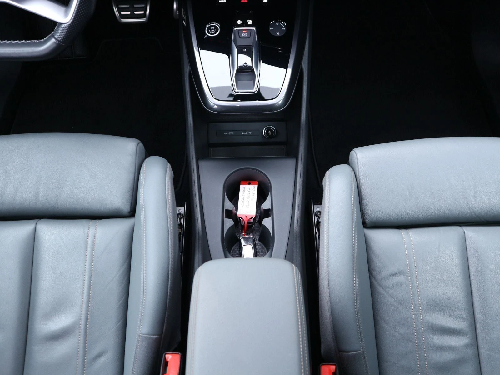 Audi Q4 50* EDITION-ONE* S-LINE* SONOS* MEMORY* DISTR*  - изображение 9