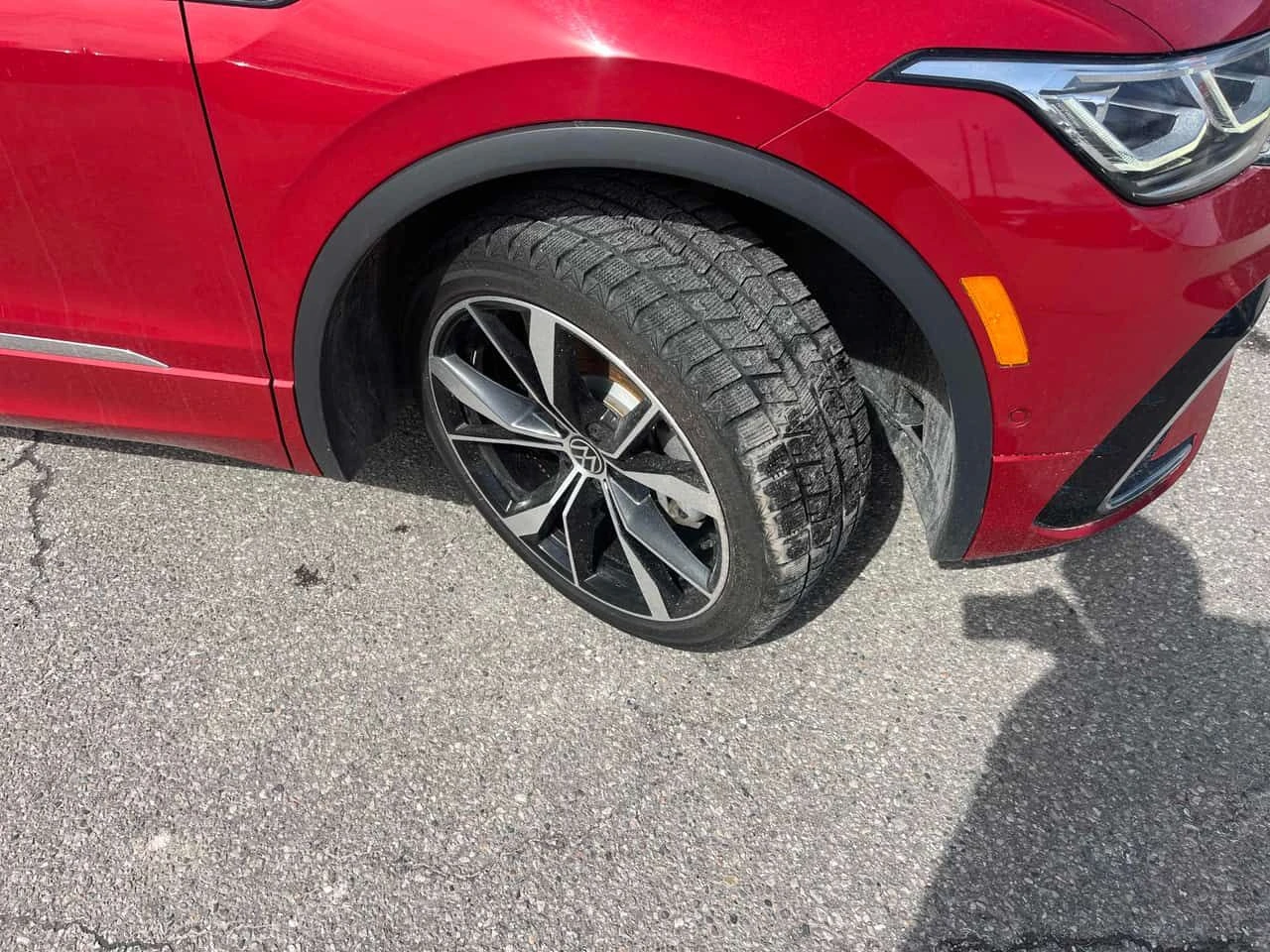 VW Tiguan * Highline R Line * ПАНО* ПОДГРЕВ* KEYLESS* , снимка 7 - Автомобили и джипове - 53966573