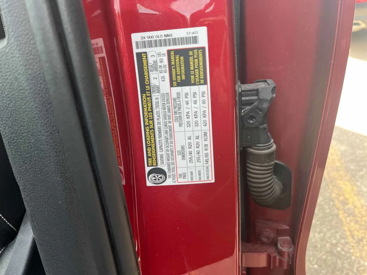 VW Tiguan * Highline R Line * ПАНО* ПОДГРЕВ* KEYLESS* , снимка 10 - Автомобили и джипове - 53966573