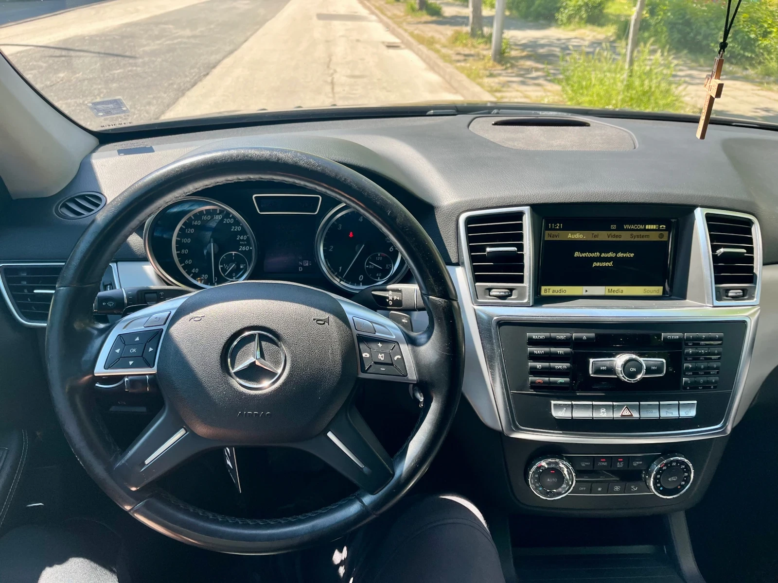 Mercedes-Benz ML 350 BlueTEC 4Matic, снимка 10 - Автомобили и джипове - 54489372