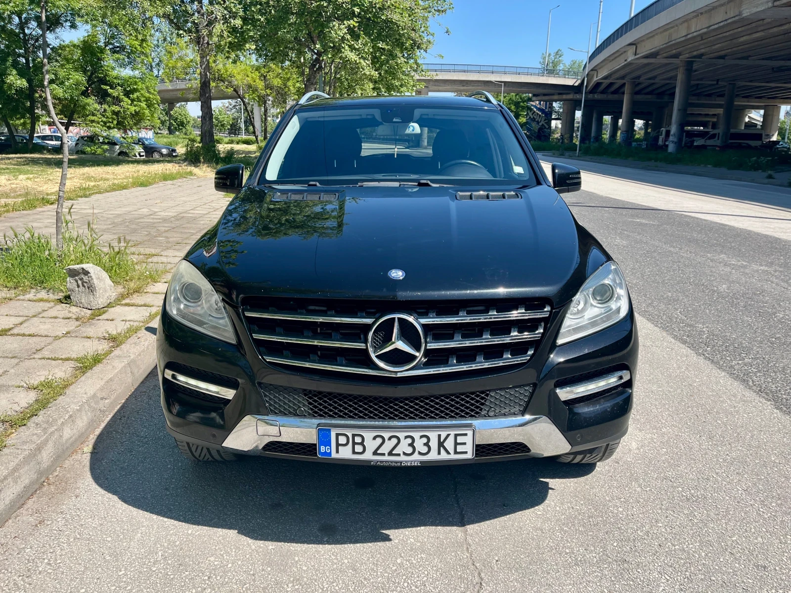 Mercedes-Benz ML 350 BlueTEC 4Matic, снимка 2 - Автомобили и джипове - 54489372