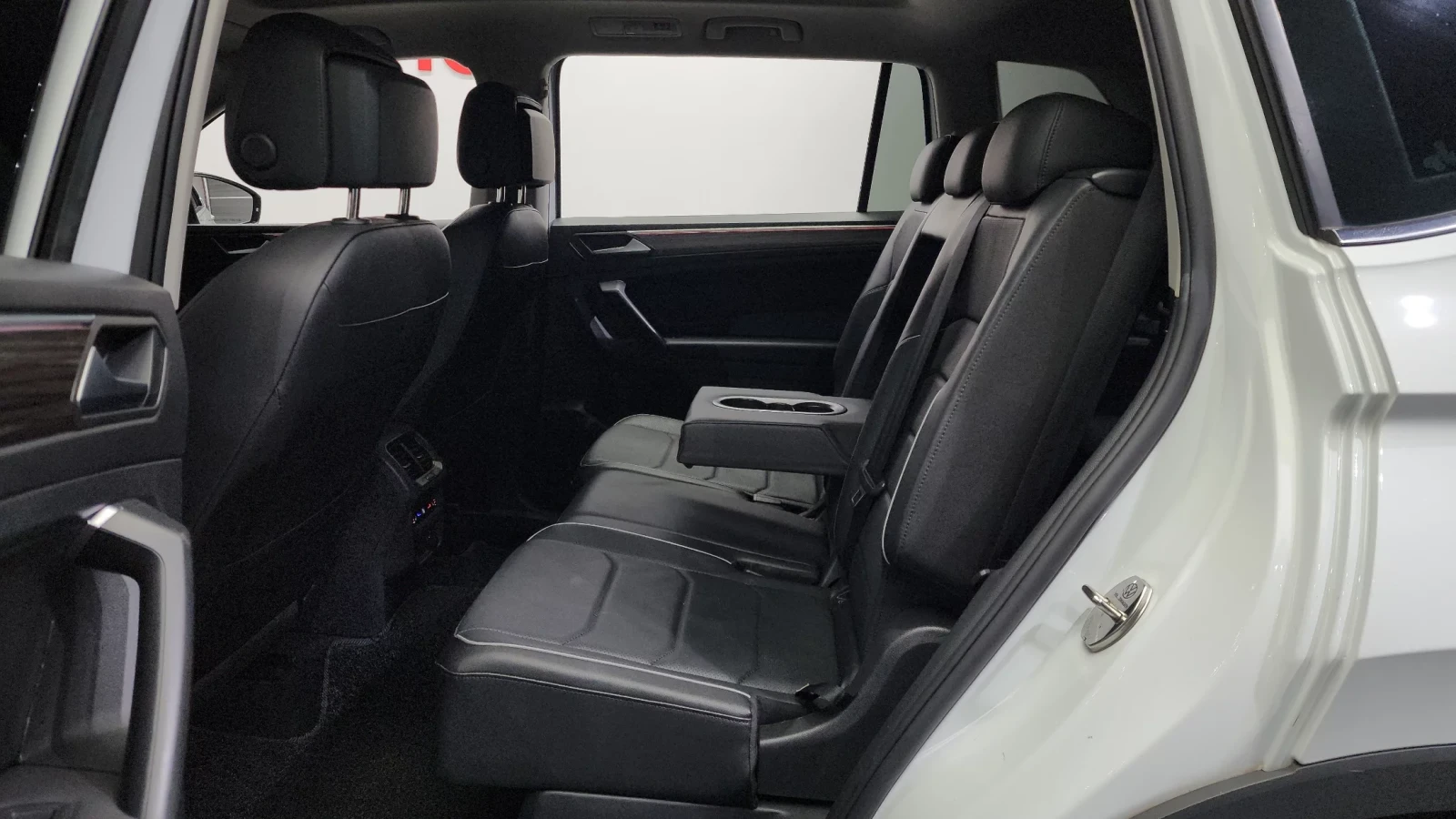 VW Tiguan * AWD* DIS* HUD* PANO* 360*  | Mobile.bg � ����������� 13