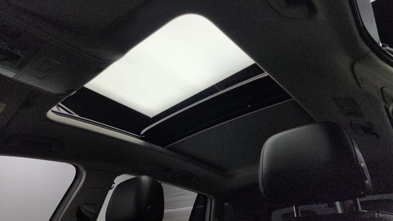 VW Tiguan * AWD* DIS* HUD* PANO* 360*  | Mobile.bg � ����������� 14