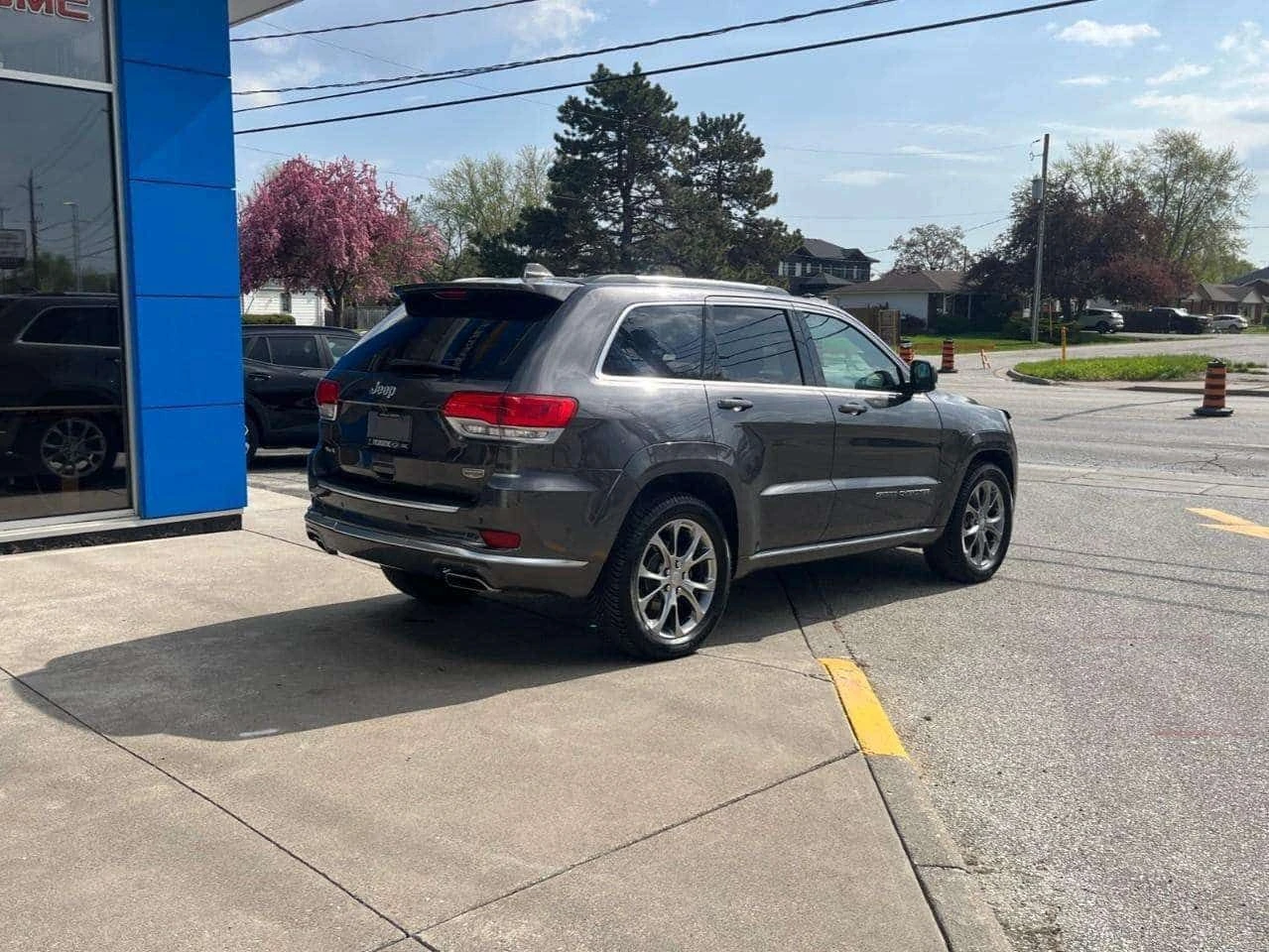 Jeep Grand cherokee * Summit * Фиксирана цена до БГ * CARFAX * FULL * , снимка 4 - Автомобили и джипове - 54638576