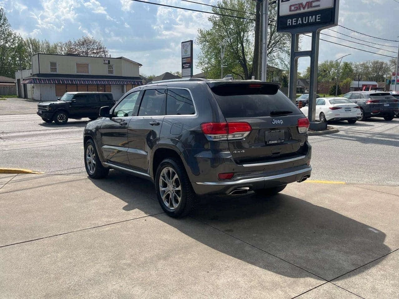 Jeep Grand cherokee * Summit * Фиксирана цена до БГ * CARFAX * FULL * , снимка 6 - Автомобили и джипове - 54638576