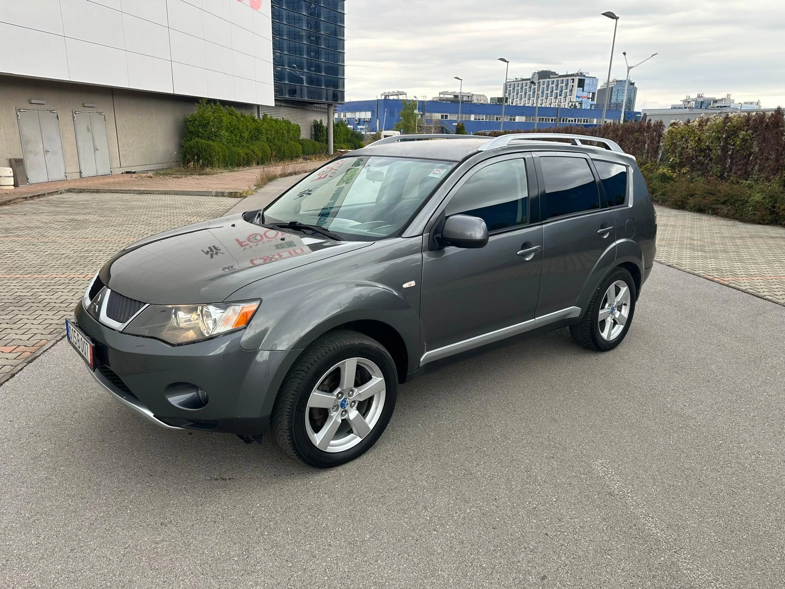 Mitsubishi Outlander 2.0TDI 4x4* 7 места* 