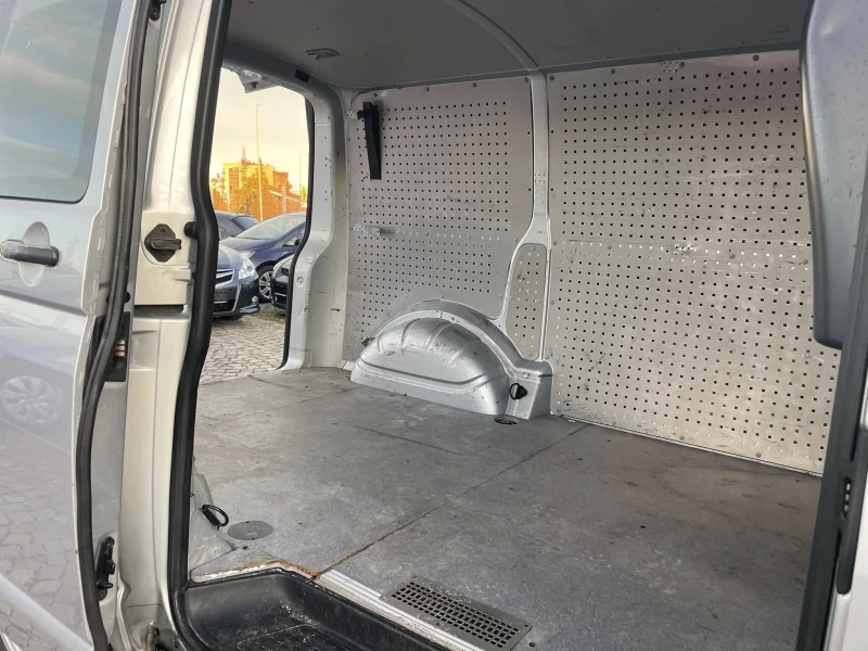 VW Transporter 1.9 КЛИМАТИК, снимка 15 - Бусове и автобуси - 48381363