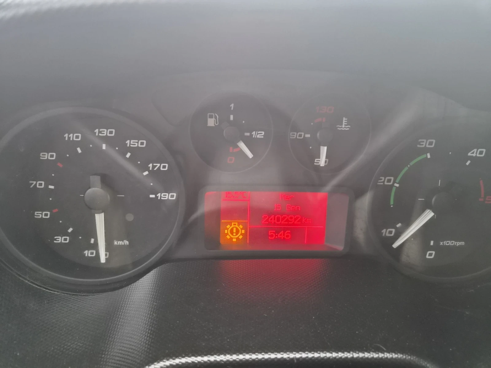 Iveco Daily 35-130k.s 3.5tona, vnos ITALIA 3.80DALGO, снимка 9 - Бусове и автобуси - 54458651