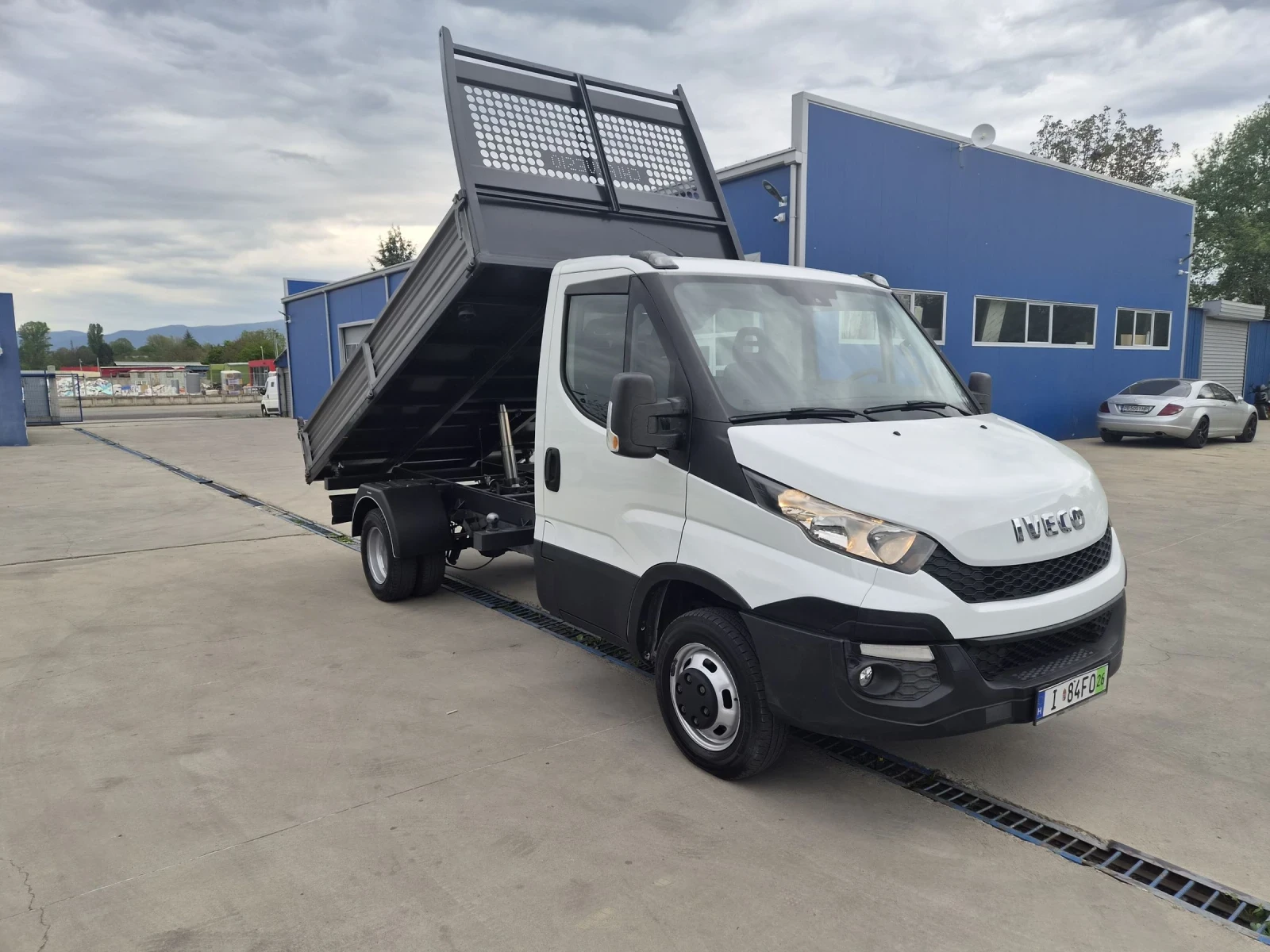 Iveco Daily 35-130k.s 3.5tona, vnos ITALIA 3.80DALGO, снимка 2 - Бусове и автобуси - 54458651