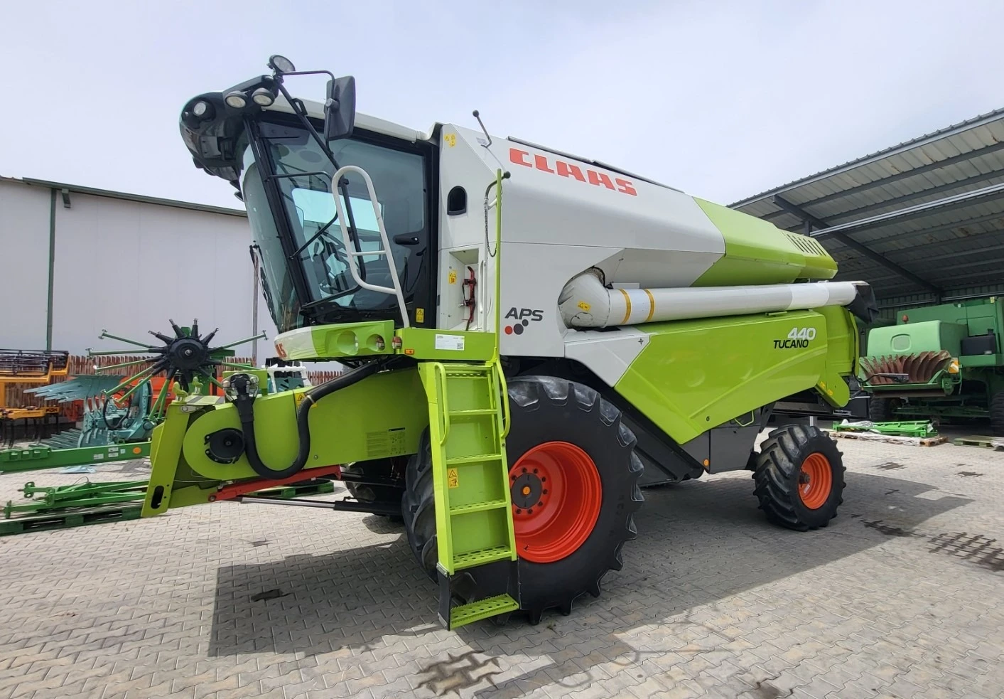  Claas TUCANO 440 | Mobile.bg   1