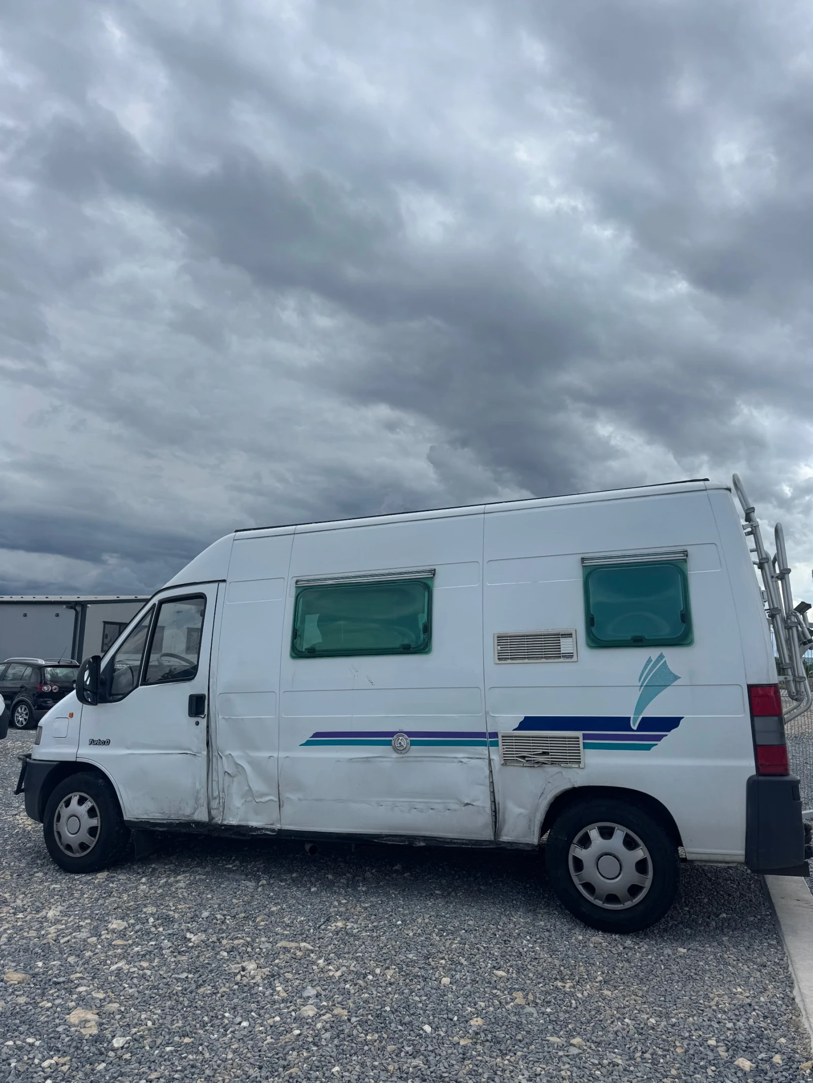 Кемпер Peugeot Turbo D, снимка 3 - Каравани и кемпери - 54632372
