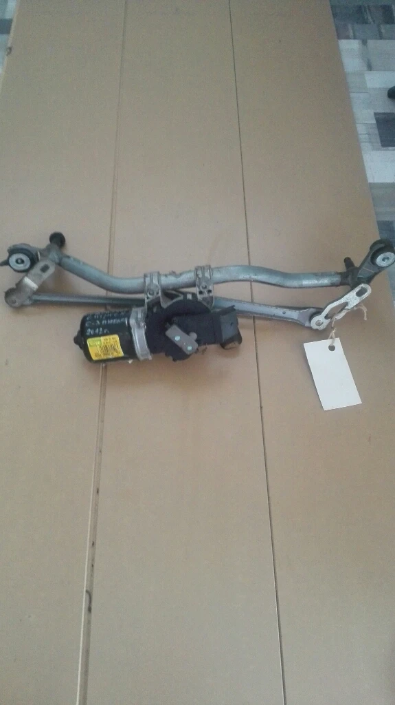 Моторче предни чистачки Ситроен Ц3 Пикасо