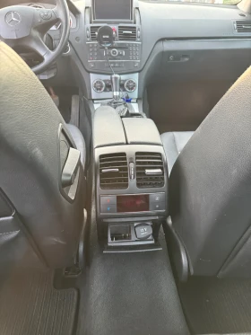 Mercedes-Benz C 200, снимка 10