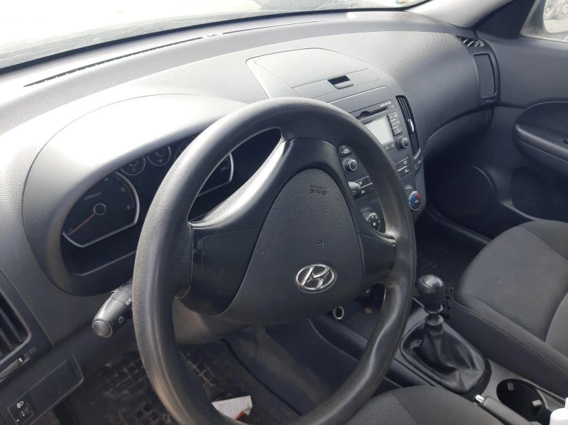 Hyundai I30 1.6CRDI, D4FB, снимка 4 - Автомобили и джипове - 49530166