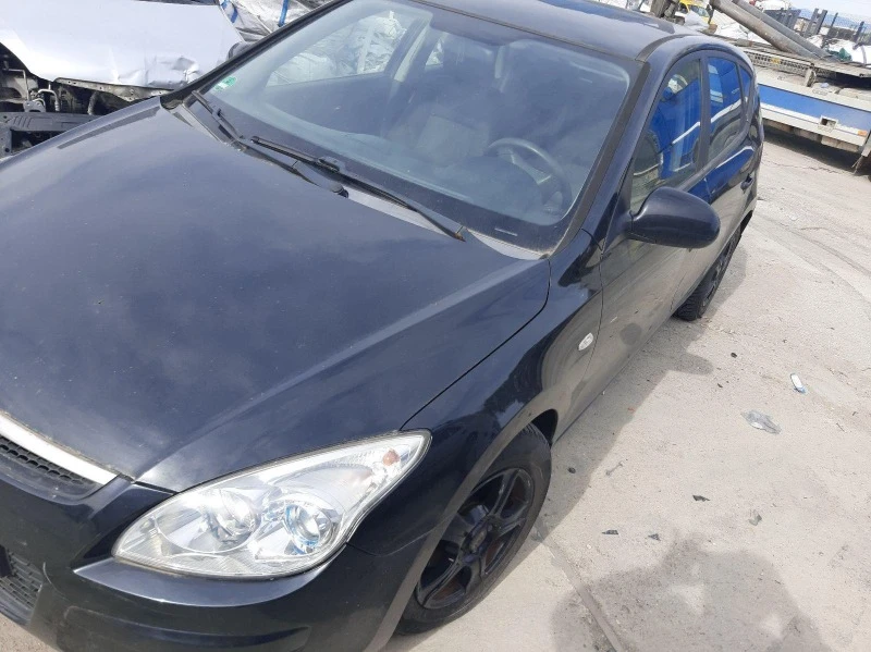 Hyundai I30 1.6CRDI, D4FB, снимка 1 - Автомобили и джипове - 49530166