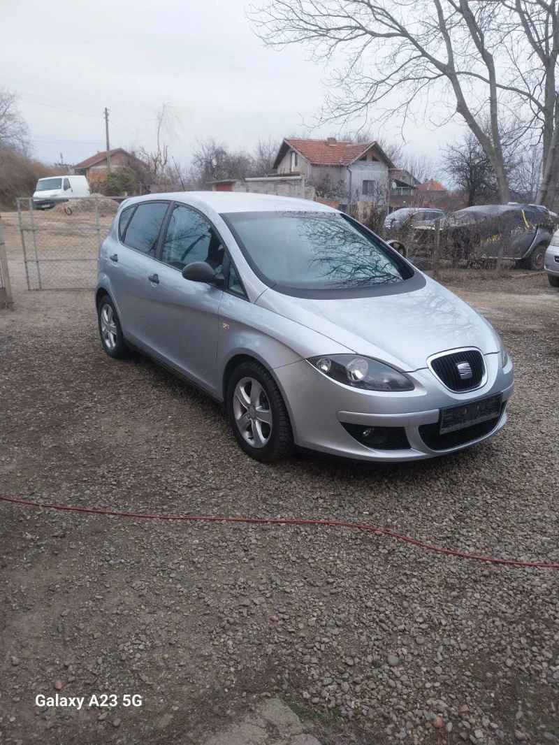 Seat Altea 1.9 BXE Tdi, снимка 2 - Автомобили и джипове - 49143597