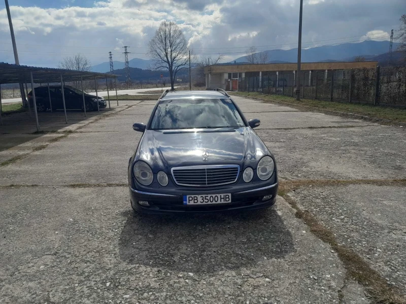 Mercedes-Benz E 220, снимка 1 - Автомобили и джипове - 49344465