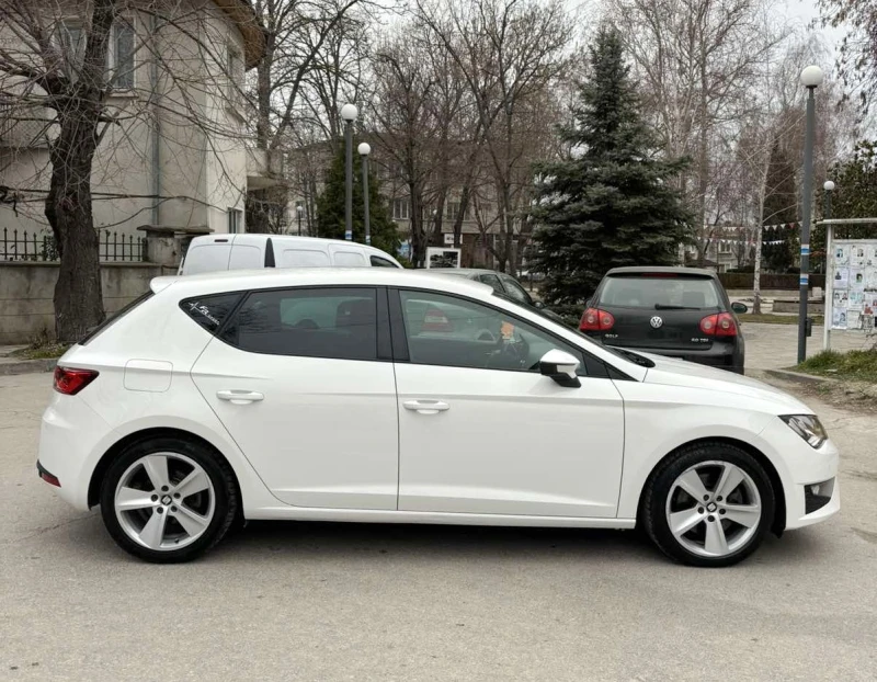 Seat Leon FR 1.8i AUTOMATIC 180 кс   ЛИЗИНГ, снимка 4 - Автомобили и джипове - 52037520
