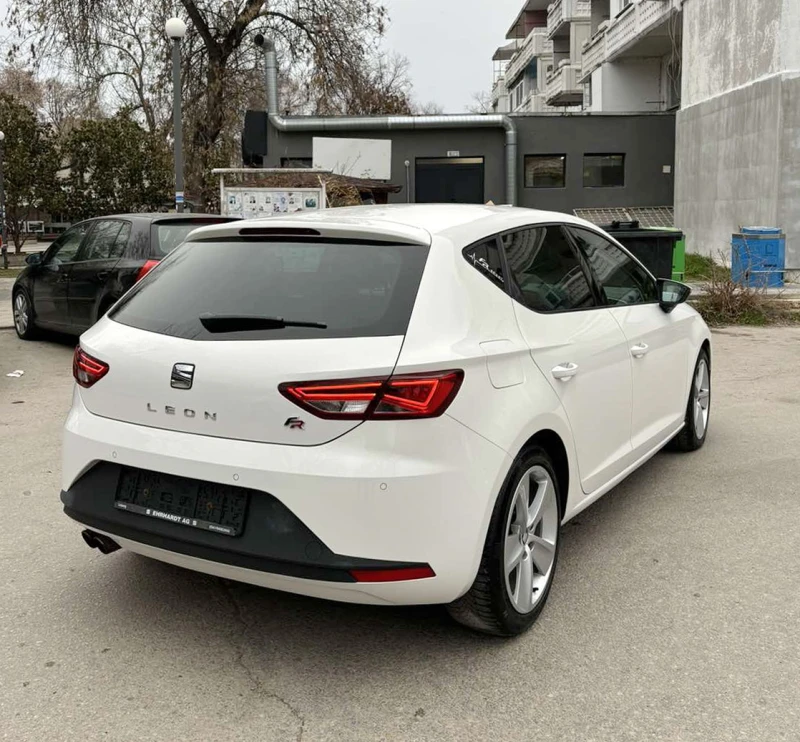 Seat Leon FR 1.8i AUTOMATIC 180 кс   ЛИЗИНГ, снимка 5 - Автомобили и джипове - 52037520