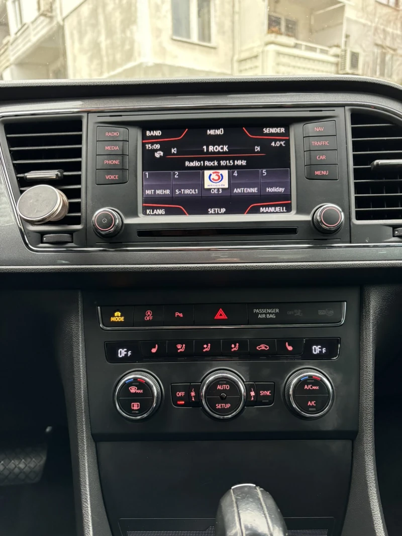 Seat Leon FR 1.8i AUTOMATIC 180 кс   ЛИЗИНГ, снимка 11 - Автомобили и джипове - 52037520