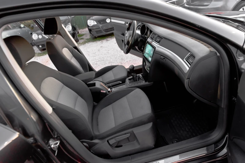 Skoda Superb 2.0tdi 170ks 4x4, снимка 7 - Автомобили и джипове - 52952031