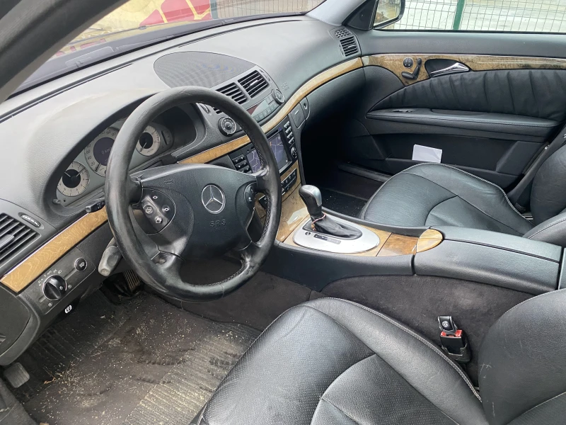 Mercedes-Benz E 320, снимка 7 - Автомобили и джипове - 53125174