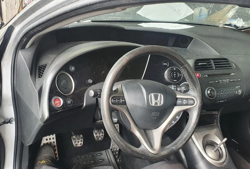 Honda Civic 2.2 CDTI, снимка 6 - Автомобили и джипове - 33004819