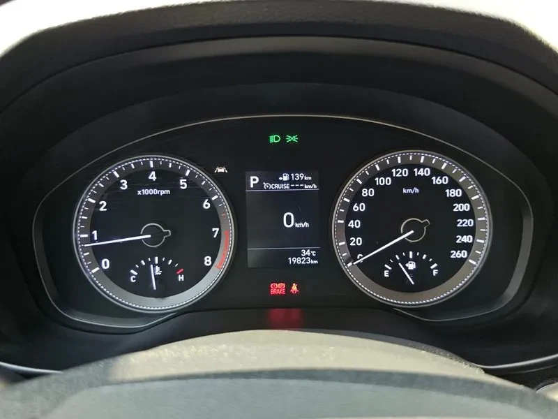 Hyundai Grandeur 2.4 Premium, снимка 8 - Автомобили и джипове - 55938333