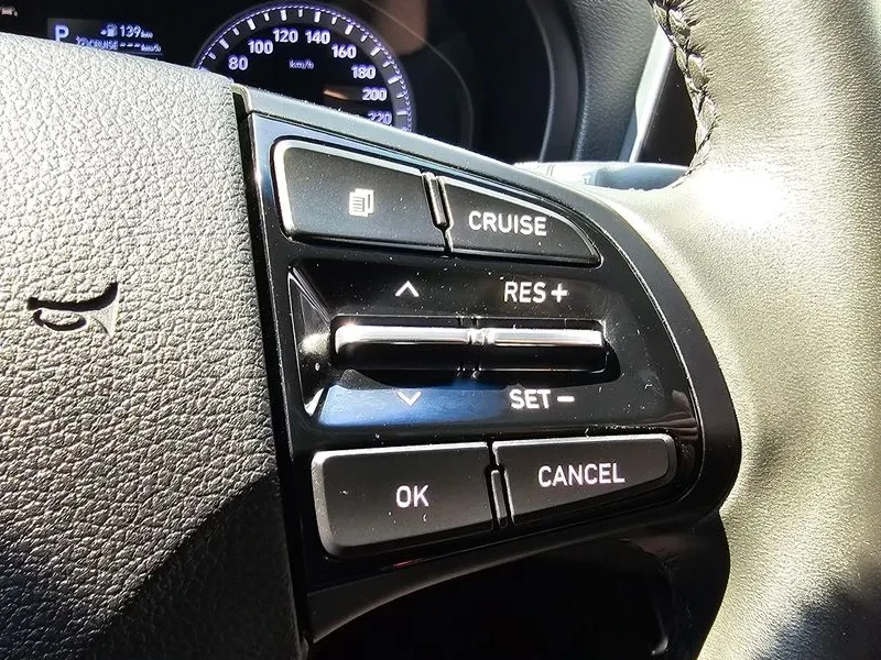 Hyundai Grandeur 2.4 Premium, снимка 17 - Автомобили и джипове - 55938333