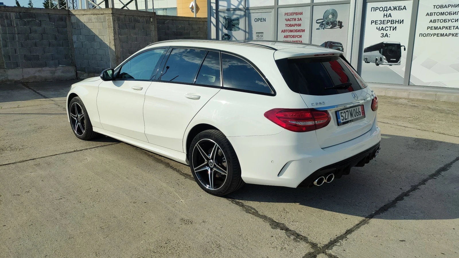 Mercedes-Benz C 250 9G 4 matic AMG Pano 73000км - изображение 4