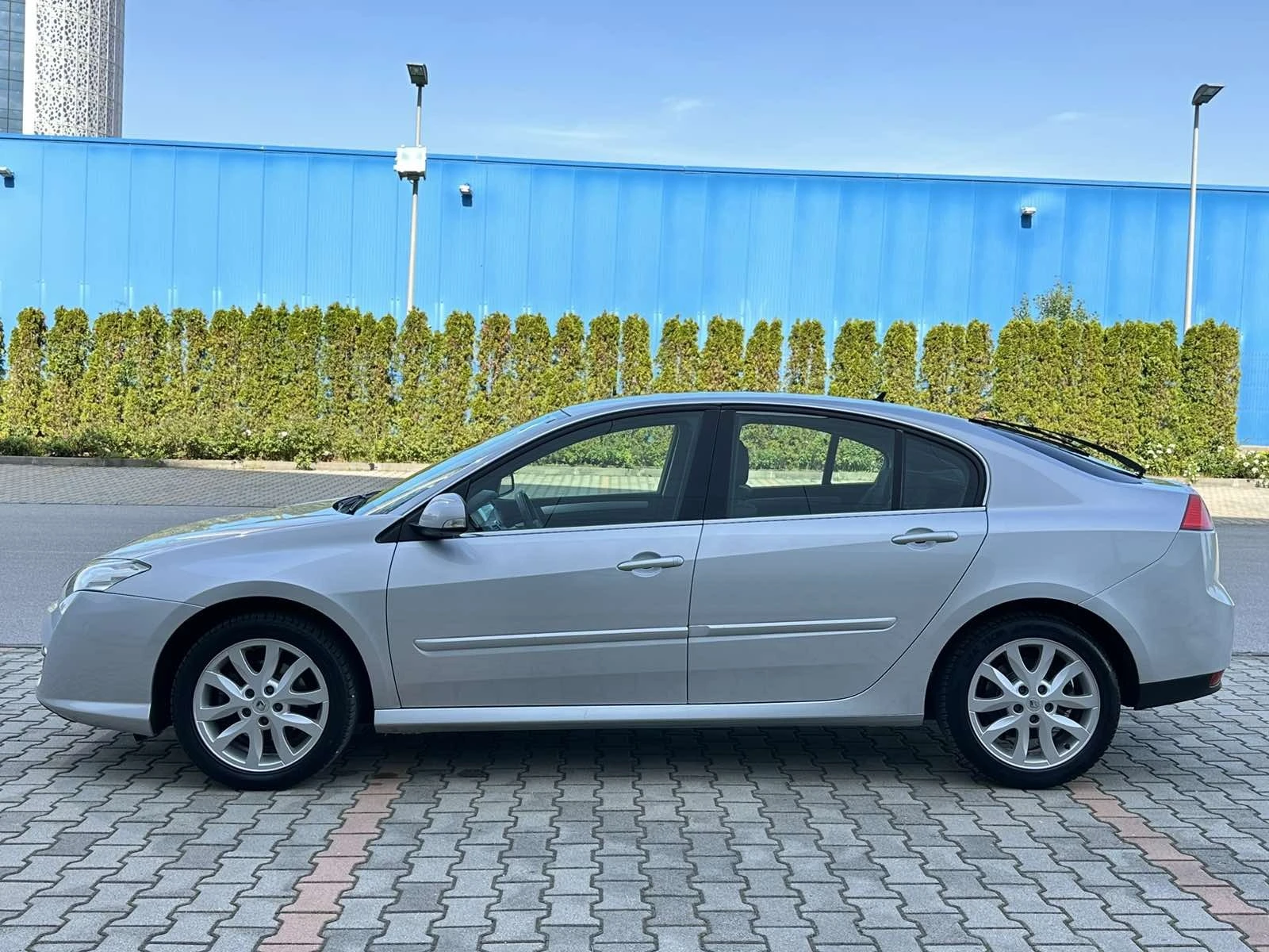 Renault Laguna  2.0 i-140к.* TOP FULL* ШВЕЙЦАРИЯ - изображение 7