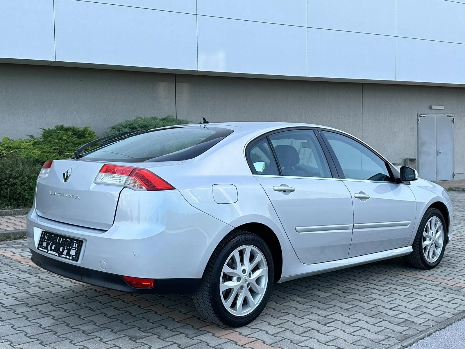 Renault Laguna  2.0 i-140к.* TOP FULL* ШВЕЙЦАРИЯ - изображение 5