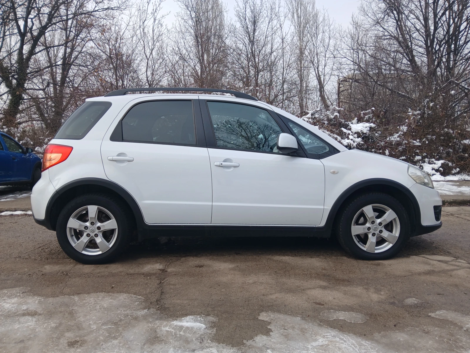 Suzuki SX4 1.6 i 4x4 - изображение 6